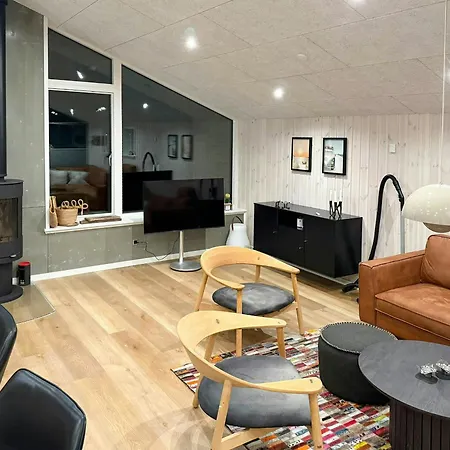 Architect-designed House In Juelsminde (Hedensted)