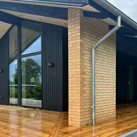 Architect-designed House In Juelsminde (Hedensted)